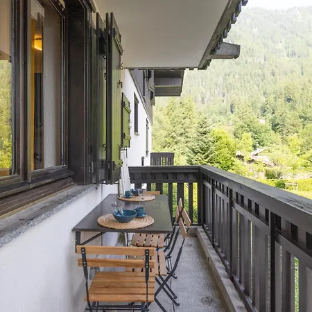 Avec Balcon Apartman *